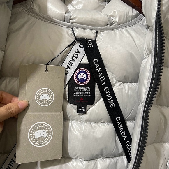 Canada Goose Light Gray Puffer Jacket - Picture 6 of 12